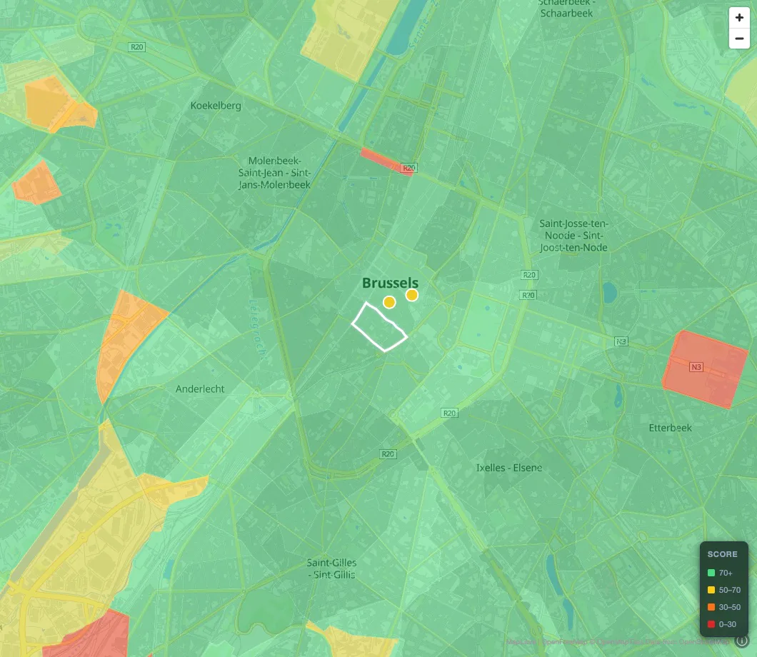 Brussels choropleth map with selected sector outlined in white and yellow improvement-suggestion markers